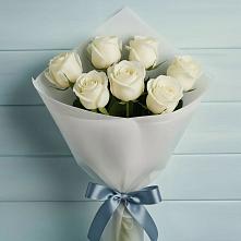 Букет 7 Белых роз Эдлесс Лав в Бжедугхабле
