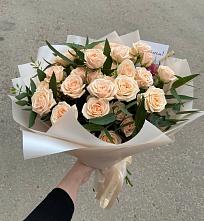 Букет Кремовые розы Латте в Бжедугхабле