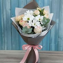 Букет цветов из:  Хризантемы и Розы в Бжедугхабле