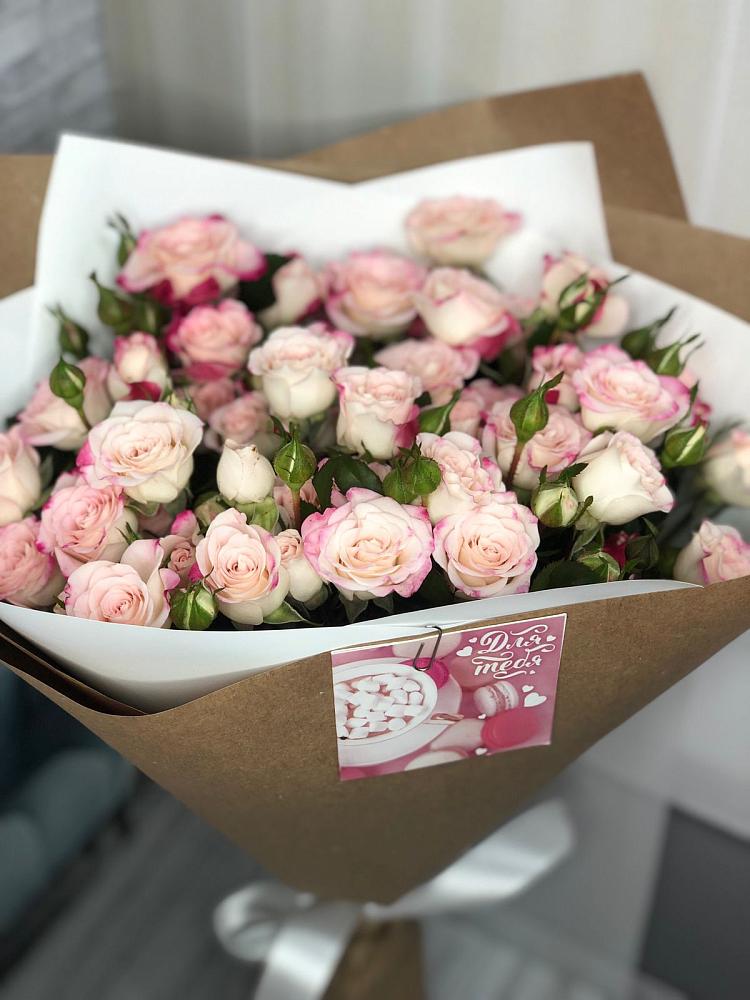 Букет цветов из: Розы в Бжедугхабле