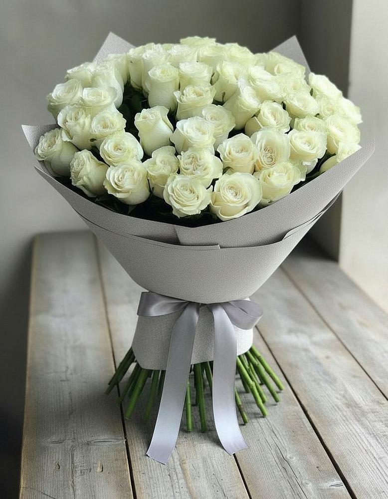 Букет 35 Белых роз в Бжедугхабле