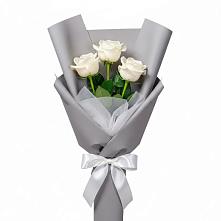 Букет 3 белые розы в Бжедугхабле