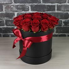 Цветочная композиция из Розы в шляпной коробке в Бжедугхабле