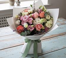 Букет цветов из:  Розы, Лизиантусы и Гвоздики #REPLACE_PRED# Бжедугхабле