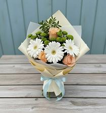 Букет цветов из:  Герберы, Розы и Хризантемы в Бжедугхабле