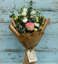 Букет цветов из:  Розы и Лизиантусы в Бжедугхабле