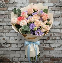 Букет цветов из:  Розы, Лизиантусы и Гвоздики #REPLACE_PRED# Бжедугхабле