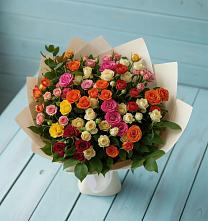 Букет Микс из разноцветных кустовых роз в Бжедугхабле