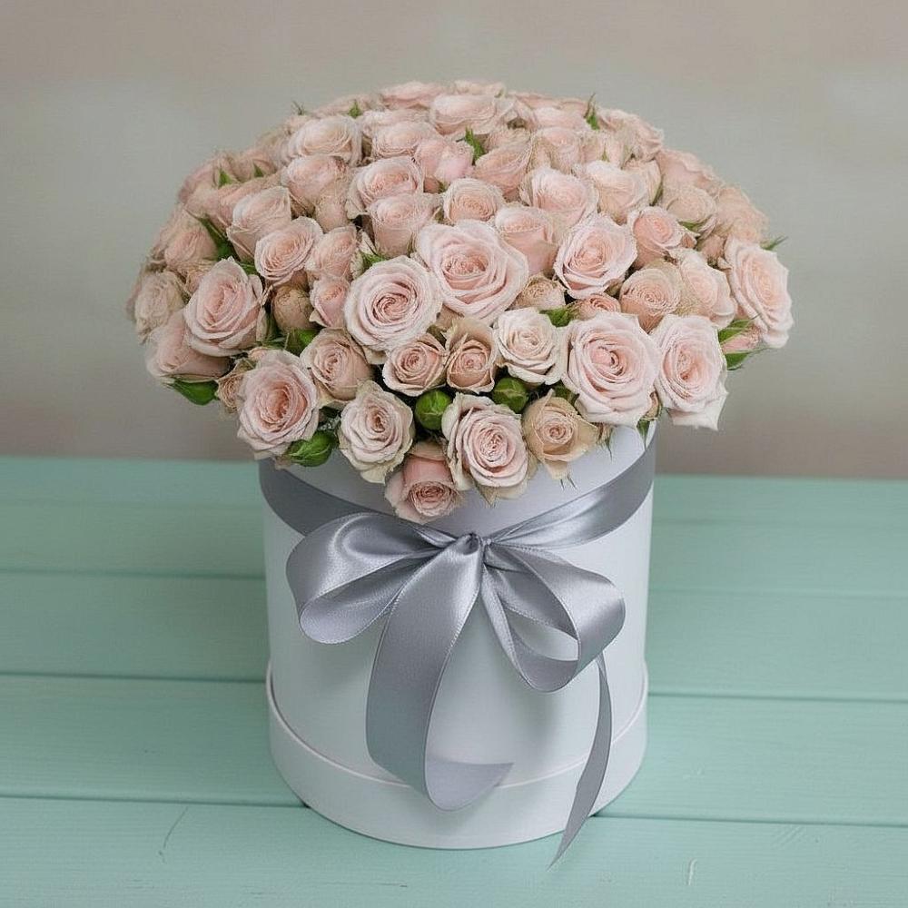 Цветочная композиция из Розы в шляпной коробке в Бжедугхабле